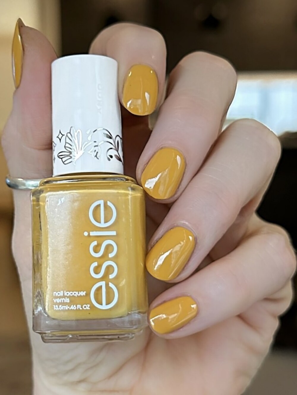 NWT ESSIE COLOR: LIGHT & FAIRY!